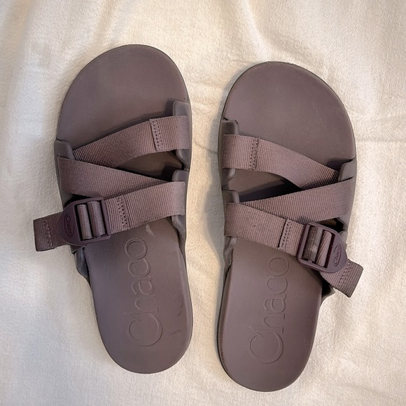 Chaco Shoes - Chaco women’s Chillo Slides size 9 used